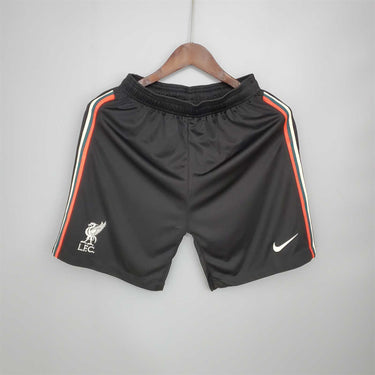 Liverpool court à l'extérieur 21/22